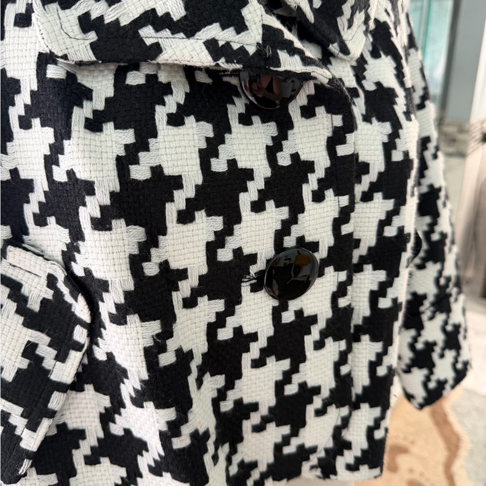 Black and White Houndstooth Women's Blazer - Picture 3 of 8